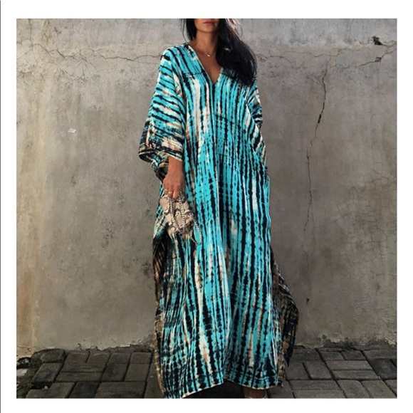 Gorgeous Caribbean Blue Coverup - Picture 3 of 5